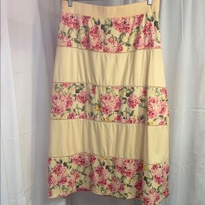 City Hearts Maxi Skirt.  Tiered.  Floral Print.  Size XL.  Elastic Pull on Waist